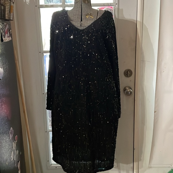 New with tag In’Voland ladies sequins cocktail long sleeve dress size 20. Black - Picture 3 of 9